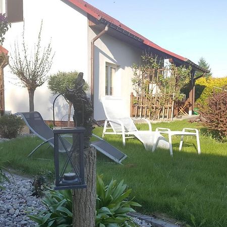 Domek nad jeziorem Bystrzyna Świdwin Zewnętrze zdjęcie